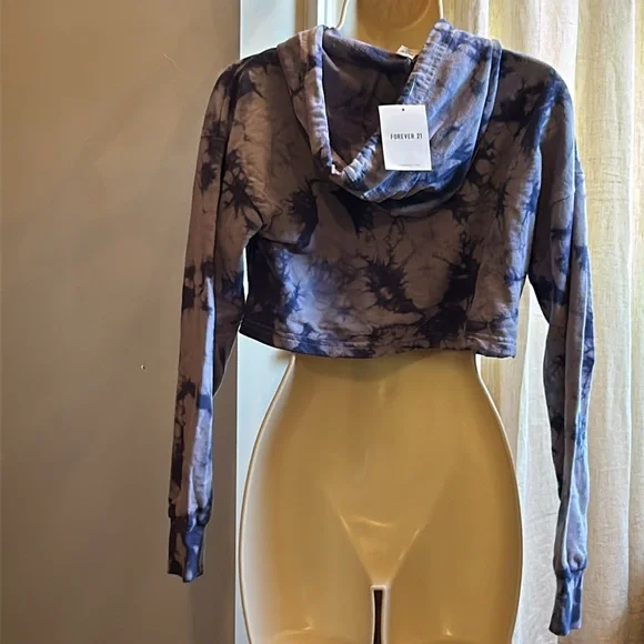 Forever 21 Navy Cropped Hoodie - Picture 2 of 4